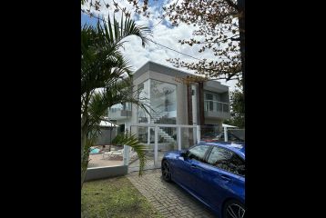 Sobrado Alto Padrão Matinhos Caiobá SB268