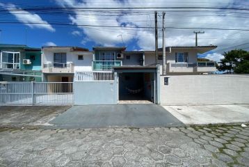 Excelente Sobrado No Centro de Matinhos SB268